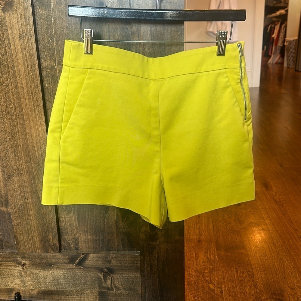Zara shorts size m